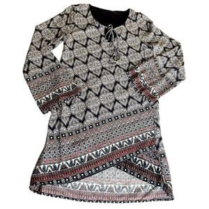 NEW Francesca's Alya Womens Black White Long Sleeve Tulip Hem Alya Midi Shift